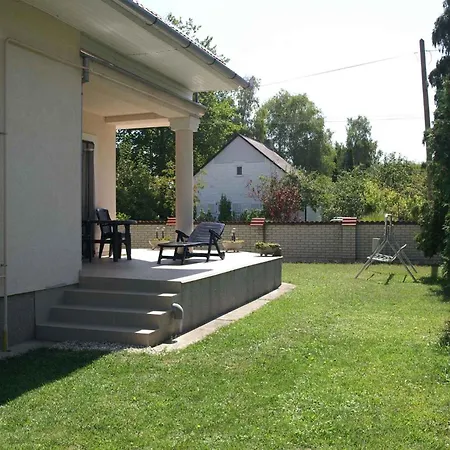 Holiday home In Balatonmariafuerdo 19513 Balatonkeresztur