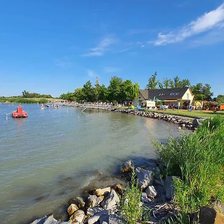 In Balatonmariafuerdo 19513 *
